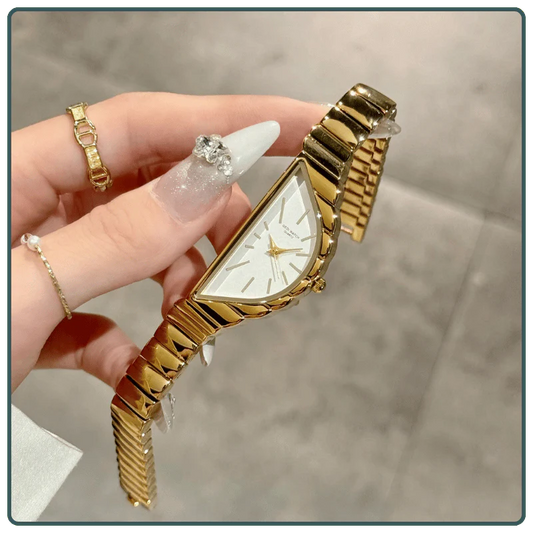 Une montre au design luxueux et asymétrique qui vous donne une allure sophistiquée.